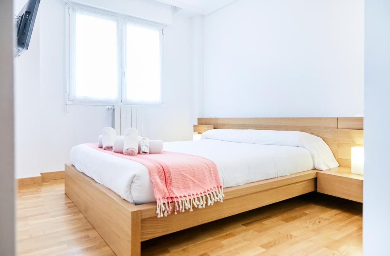 Urumea 4 - Apartamento Con Parking San Sebastián Eksteriør billede